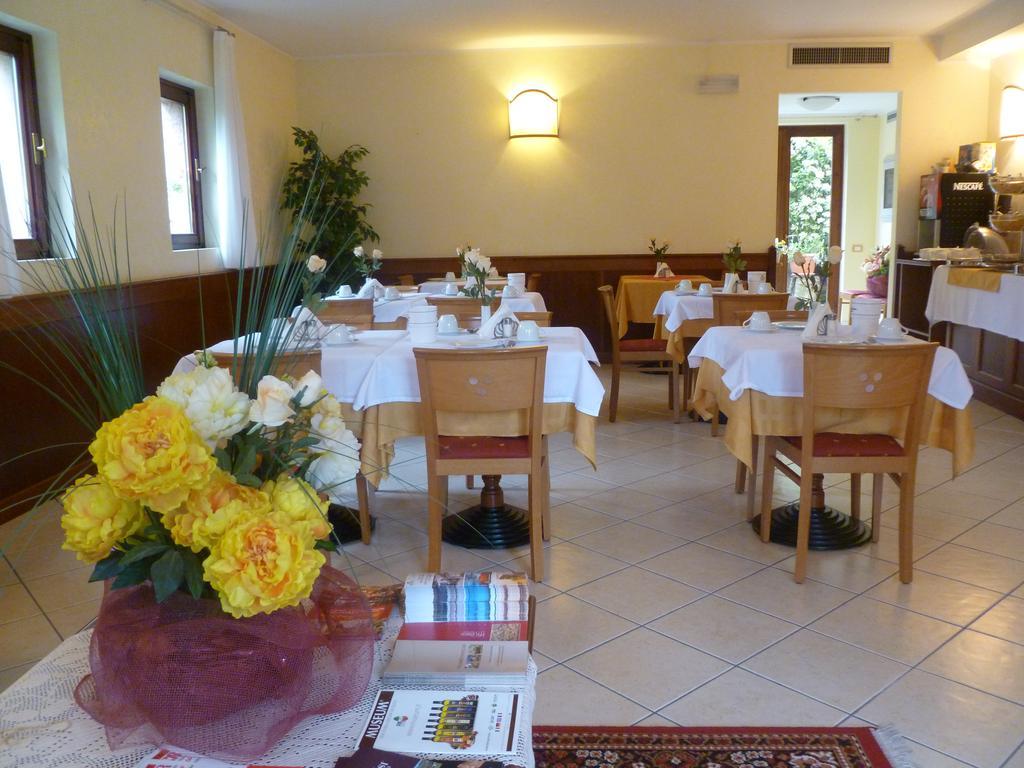 Hotel Villa Nadia Malcesine Luaran gambar