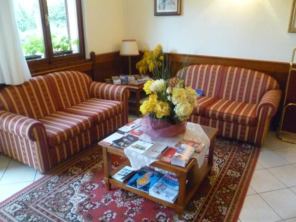 Hotel Villa Nadia Malcesine Luaran gambar